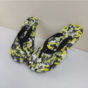 REI Recycled Thin Strap Lightweight Flip Flop Thong Sandals Shoes Kids 4‎ NWOT